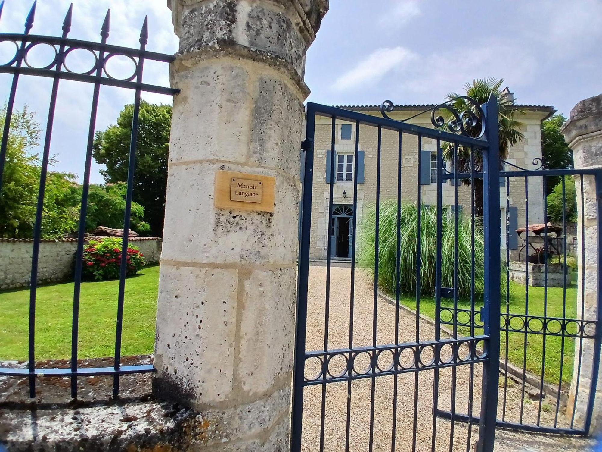فيلا Langlade Estate Montboyer المظهر الخارجي الصورة