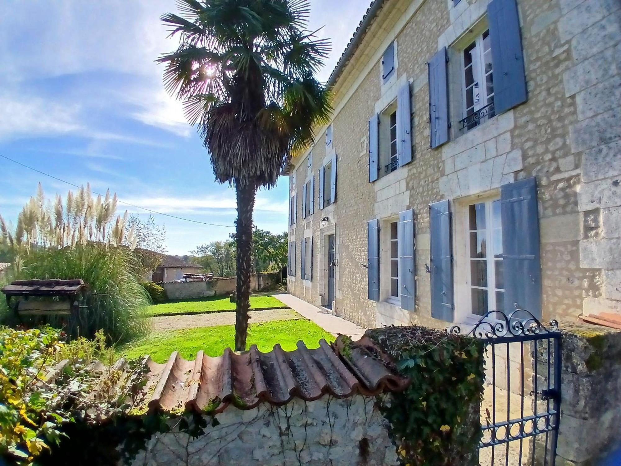 فيلا Langlade Estate Montboyer المظهر الخارجي الصورة